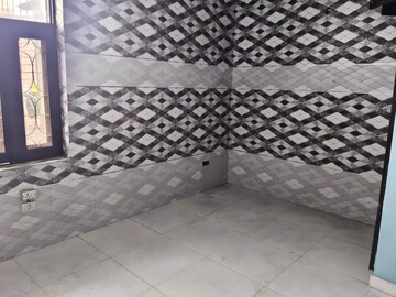 Bathroom in 2 BHK Builder Floor at Spring Field, Sector 31 – for Rent