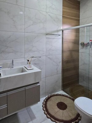 Bathroom in 3 BHK Builder Floor at Sector 32 – for Sale