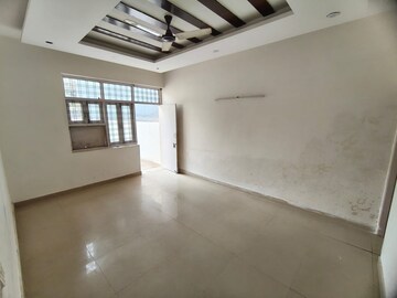 Room in 2 BHK Independent House at Sector 23 – for Rent