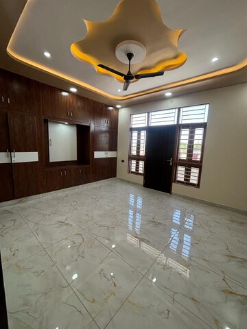 Room in 4 BHK Independent House at Kedia Aravali, Machwa – for Sale
