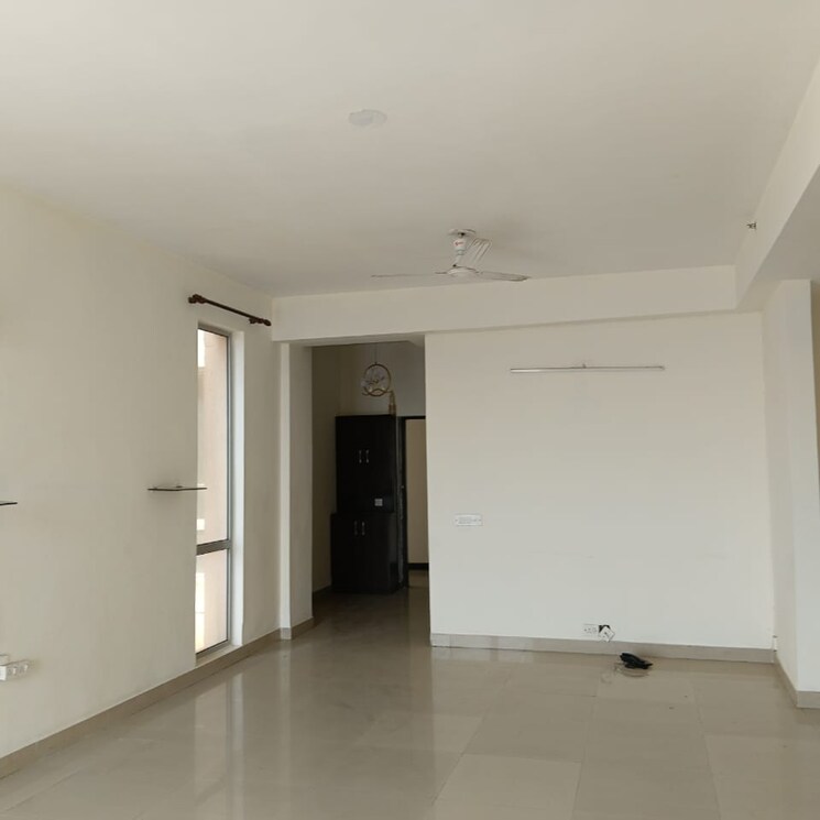 Living Room, pioneer-park-phase-1 3 Bedroom 2250 Sq.Ft. Apartment In Sector 61 Gurgaon 8931586