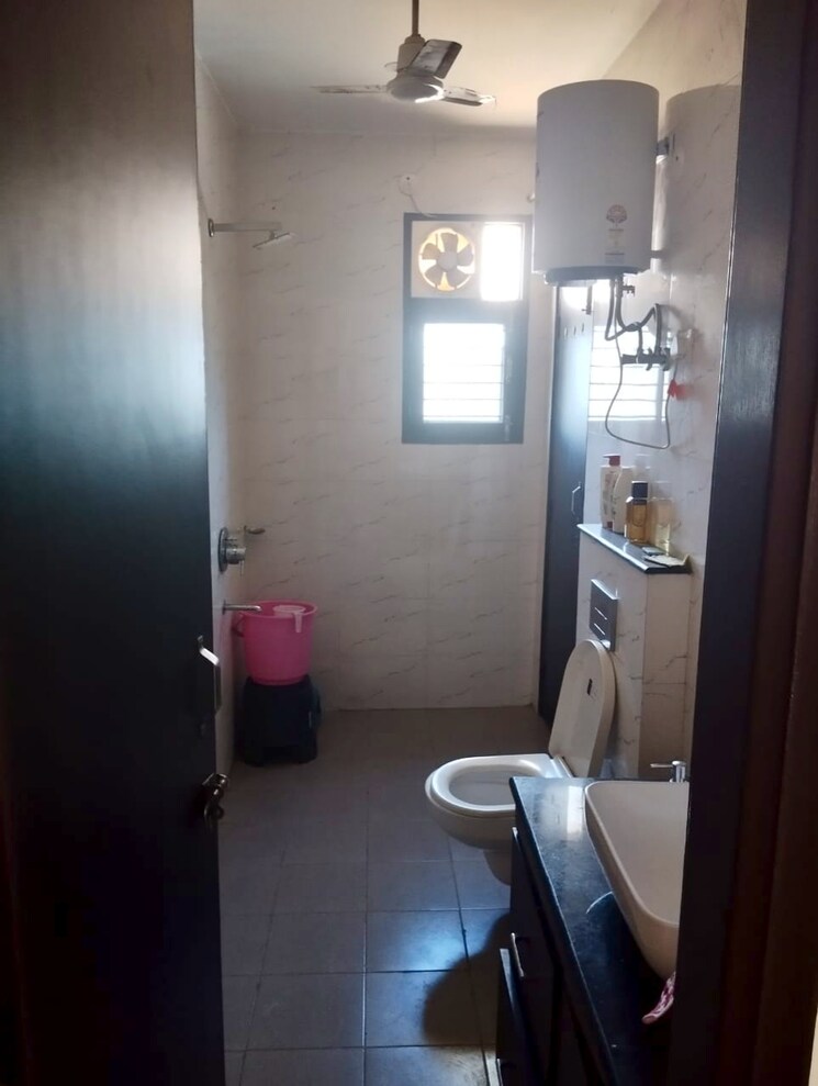 Master Bedroom, housing-board-colony-sector-51 2 Bedroom 1100 Sq.Ft. Builder Floor In Sector 51 Gurgaon 8931576