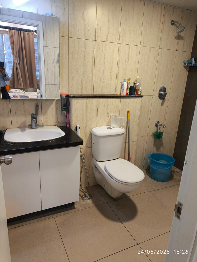 Master Bedroom, prestige-lakeside-habitat 3 Bedroom 2280 Sq.Ft. Apartment In Varthur Bangalore 8931601