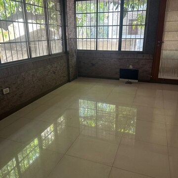 Room in 4 BHK Independent House at Shivajinagar – for Rent