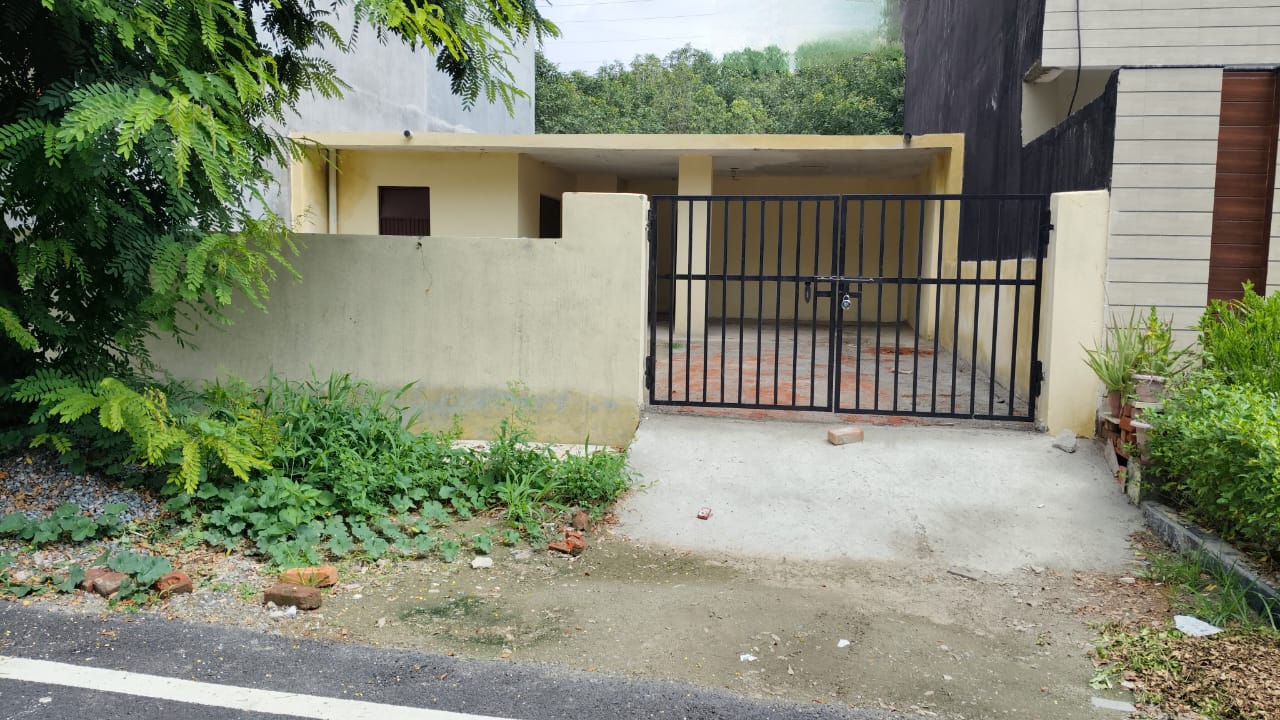 Plot For Sale in Sector 55