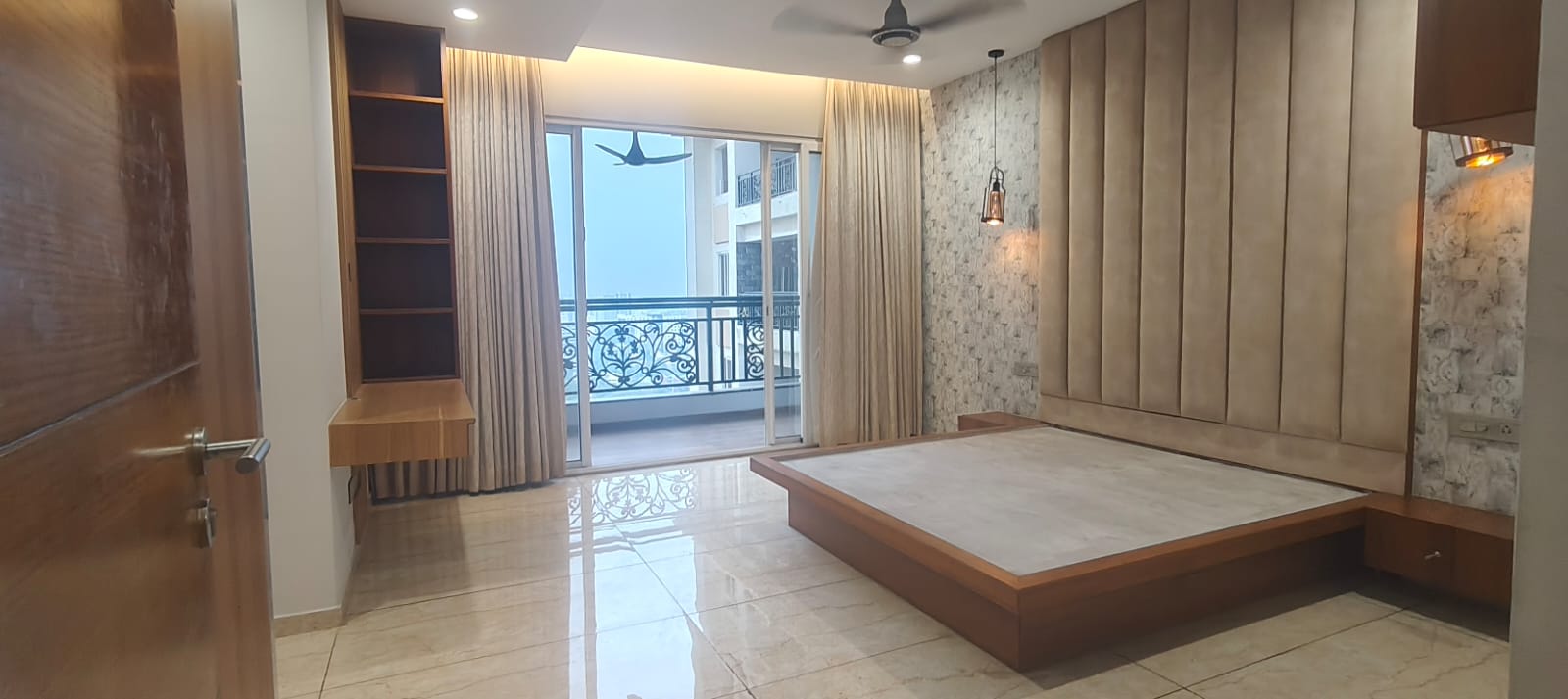 4 BHK + Pooja Room,Servant Room 4070 Sq.Ft. Apartment in My Home Bhooja