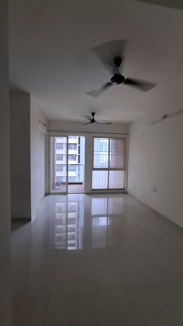 Room in 2 BHK Apartment at Kohinoor Tinsel County, Hinjewadi – for Sale