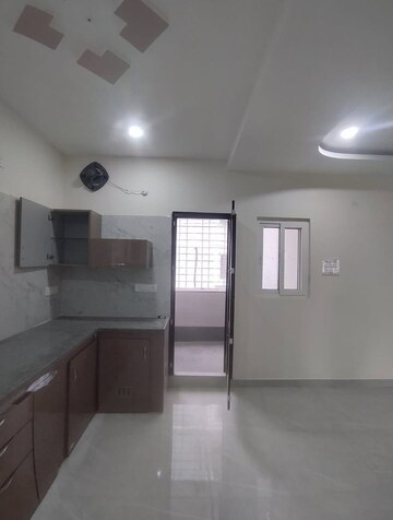 Room in 3 BHK Apartment at Rajapushpa Provincia, Narsingi – for Rent
