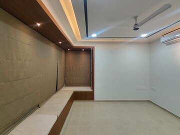 Room in 2 BHK Apartment at Bhartiya Nikoo Homes Phase 2, Thanisandra Main Road – for Rent