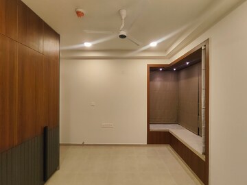 Room in 2 BHK Apartment at Bhartiya Nikoo Homes Phase 2, Thanisandra Main Road – for Rent