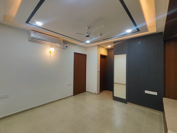 Room in 2 BHK Apartment at Bhartiya Nikoo Homes Phase 2, Thanisandra Main Road – for Rent