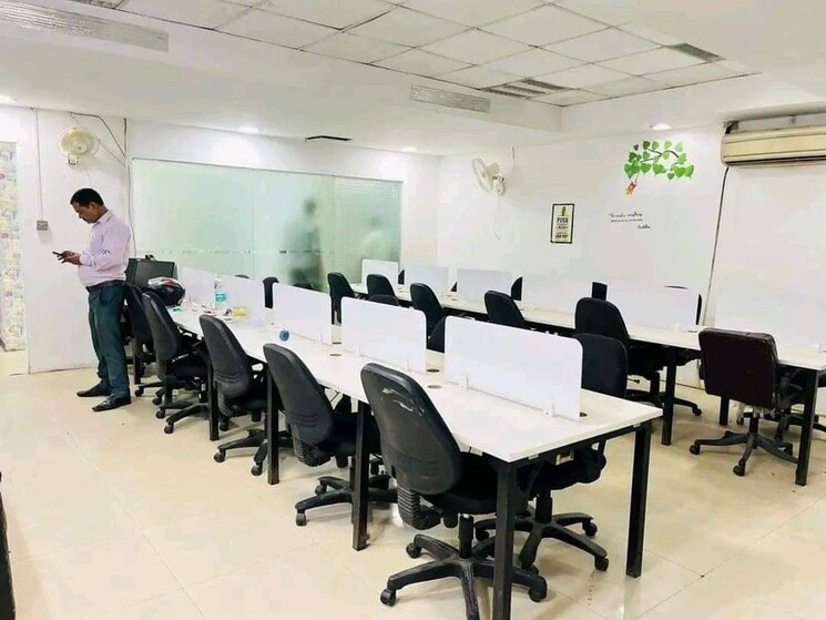 Team Area, vijay nagar Commercial Office Space 2000 Sq.Ft. In Vijay Nagar Indore 8931743