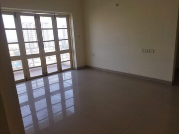 Room in 3 BHK Apartment at Parkway Tivoli Apartment, Whitefield – for Sale