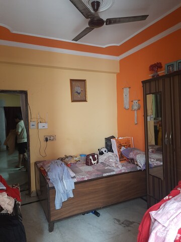 Furnished Amenities in 2 BHK Apartment at Hindon Vihar, Sector 49 – for Sale