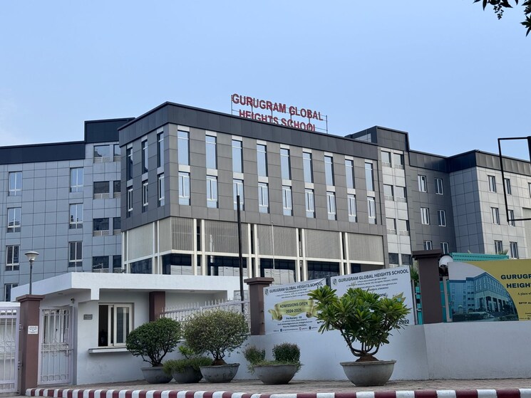 Exterior View, bptp-amstoria 3 Bedroom 250 Sq.Yd. Apartment In Sector 102 Gurgaon 8931746