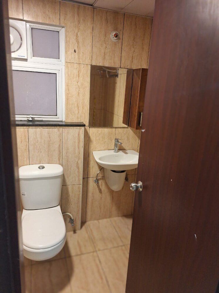 Bathroom, prestige-lakeside-habitat 2.5 Bedroom 1345 Sq.Ft. Apartment In Varthur Bangalore 8931767