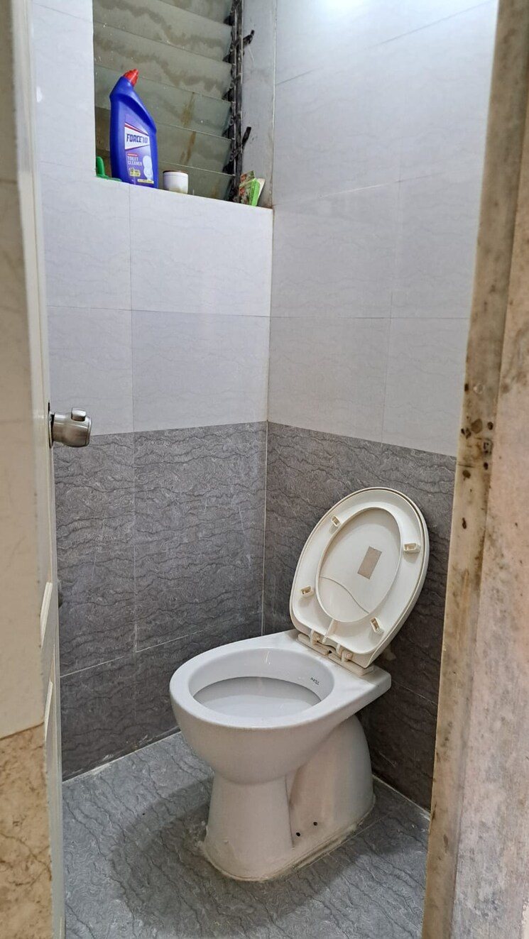 Bathroom, cosmos-heritage 1 Bedroom 610 Sq.Ft. Apartment In Manpada Thane 8931874