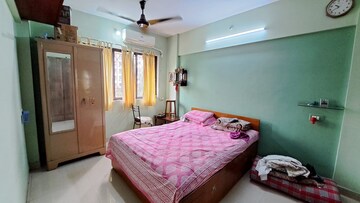Bedroom in 1 BHK Apartment at Cosmos Heritage, Manpada – for Sale