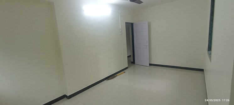 Room, thane west 1 Bedroom 500 Sq.Ft. Apartment In Thane West Thane 8931725