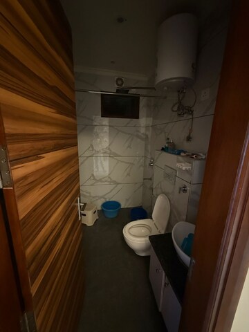 Bathroom in 3 BHK Builder Floor at BP Homes, Sector 85 – for Rent