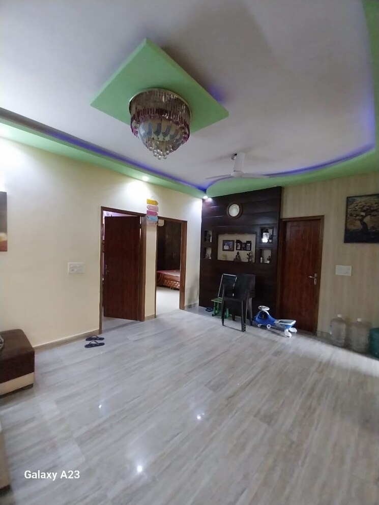 Living Room, bptp-park-grandeura 3.5 Bedroom 2300 Sq.Ft. Apartment In Sector 82 Faridabad 8931889