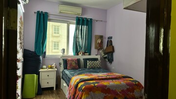 Bedroom in 3.5 BHK Builder Floor at Emaar The Palm Drive-Palm Studios, Sector 66 – for Sale