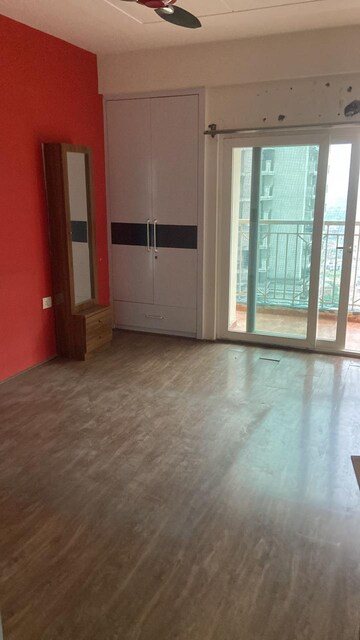 Room in 2 BHK Apartment at Ajnara Ambrosia, Sector 118 – for Rent