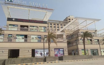Shop For Sale in Sector 81