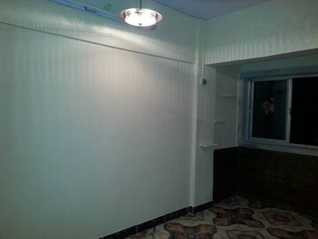 Room in 1 RK Apartment at Thane West – for Sale