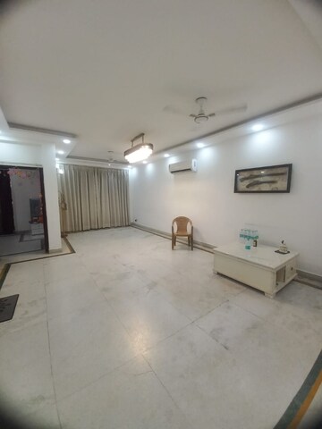 Living Room in 3 BHK Builder Floor at SS The Palladians, Sector 47 – for Rent