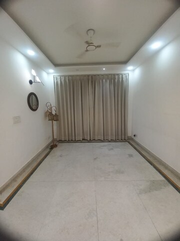 Room in 3 BHK Builder Floor at SS The Palladians, Sector 47 – for Rent