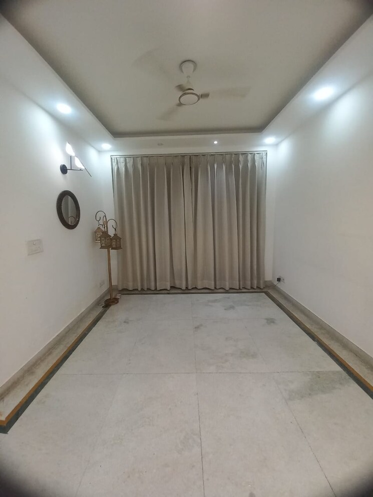 Room, ss-the-palladians 3 Bedroom 2000 Sq.Ft. Builder Floor In Sector 47 Gurgaon 8931999