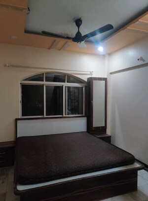Room in 2 BHK Apartment at Palace Orchard CHS, Mohammadwadi – for Rent