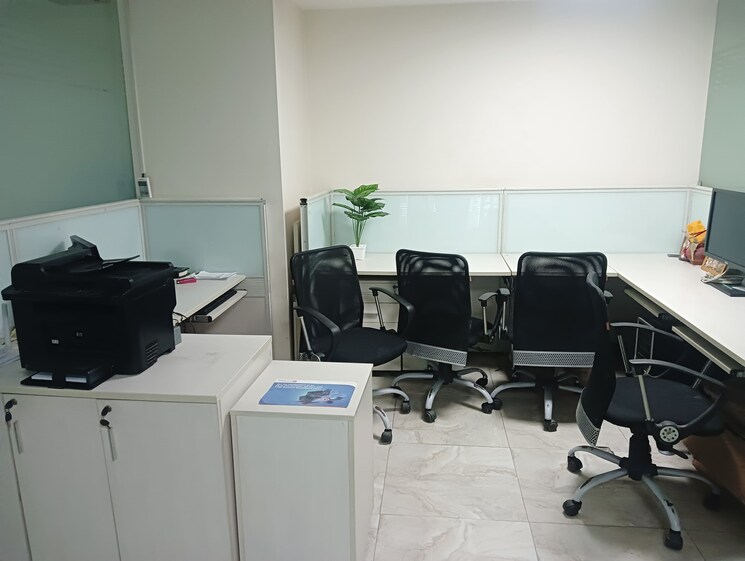 Team Area, beaver-the-corenthum Commercial Office Space 20723 Sq.Ft. In Sector 62 Noida 8932034