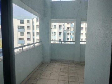 Parking in 3 BHK Apartment at Gera Emerald City, Kharadi – for Rent