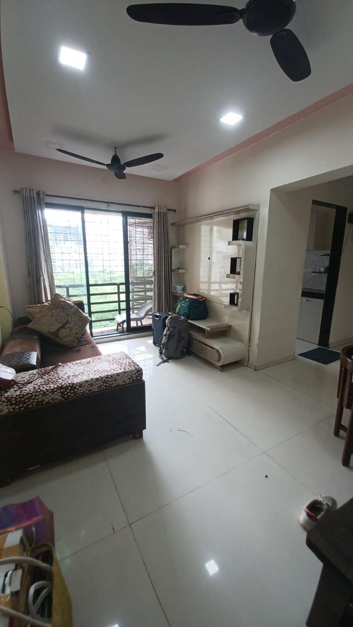 2 BHK + Pooja Room Apartment For Sale in Saraogi CHS