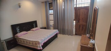 Bedroom in 3 BHK Builder Floor at Sector 22 – for Rent