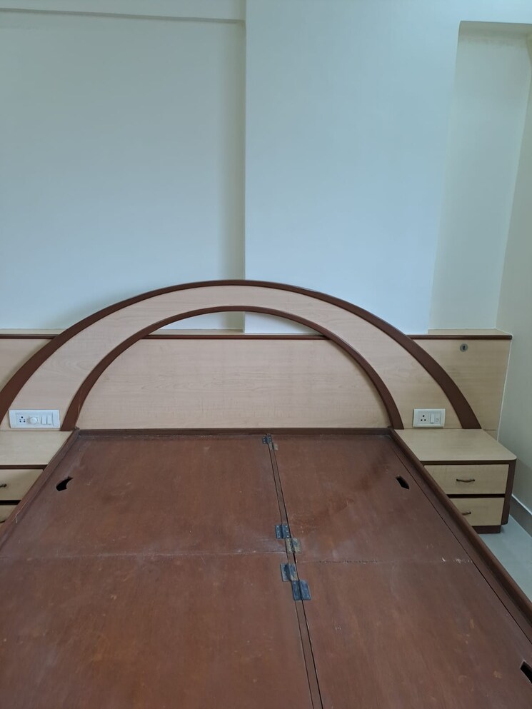 Bedroom, royal-classic-co-op-society 3 Bedroom 1150 Sq.Ft. Apartment In Andheri West Mumbai 8932079