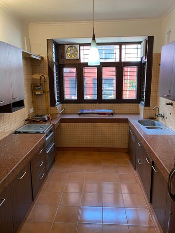 Kitchen in 6 BHK Independent House at Sector 33 – for Rent