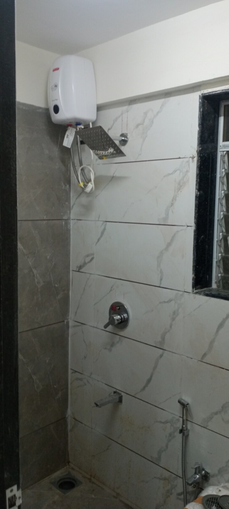 Bathroom, bindra-complex 1 Bedroom 640 Sq.Ft. Apartment In Andheri East Mumbai 8932106