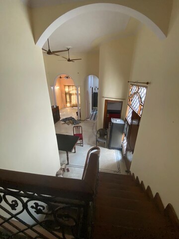 Gym in 6+ BHK Independent House at Sector 122 – for Rent