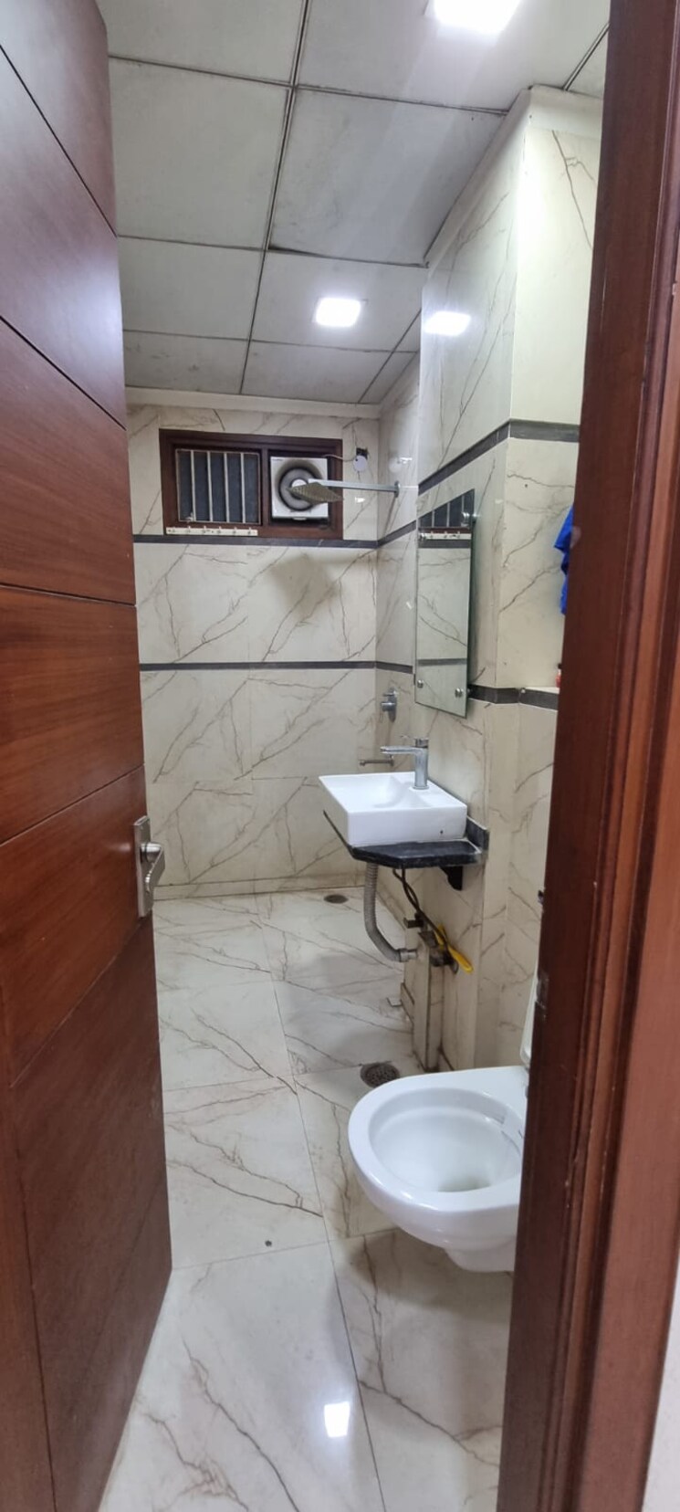 Bathroom, smart-lane 3 Bedroom 1600 Sq.Ft. Builder Floor In Niti Khand Ghaziabad 8932195