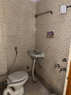 Bathroom in 1.5 BHK Builder Floor at Jawahar Park – for Sale