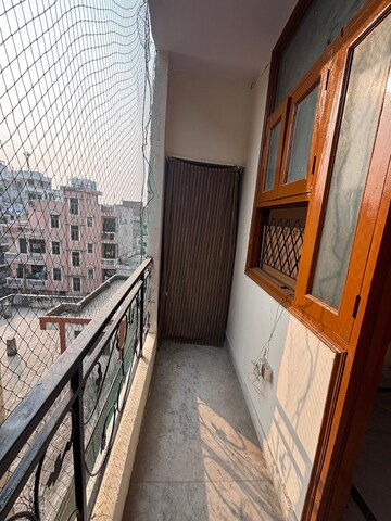 Balcony in 1.5 BHK Builder Floor at Jawahar Park – for Sale