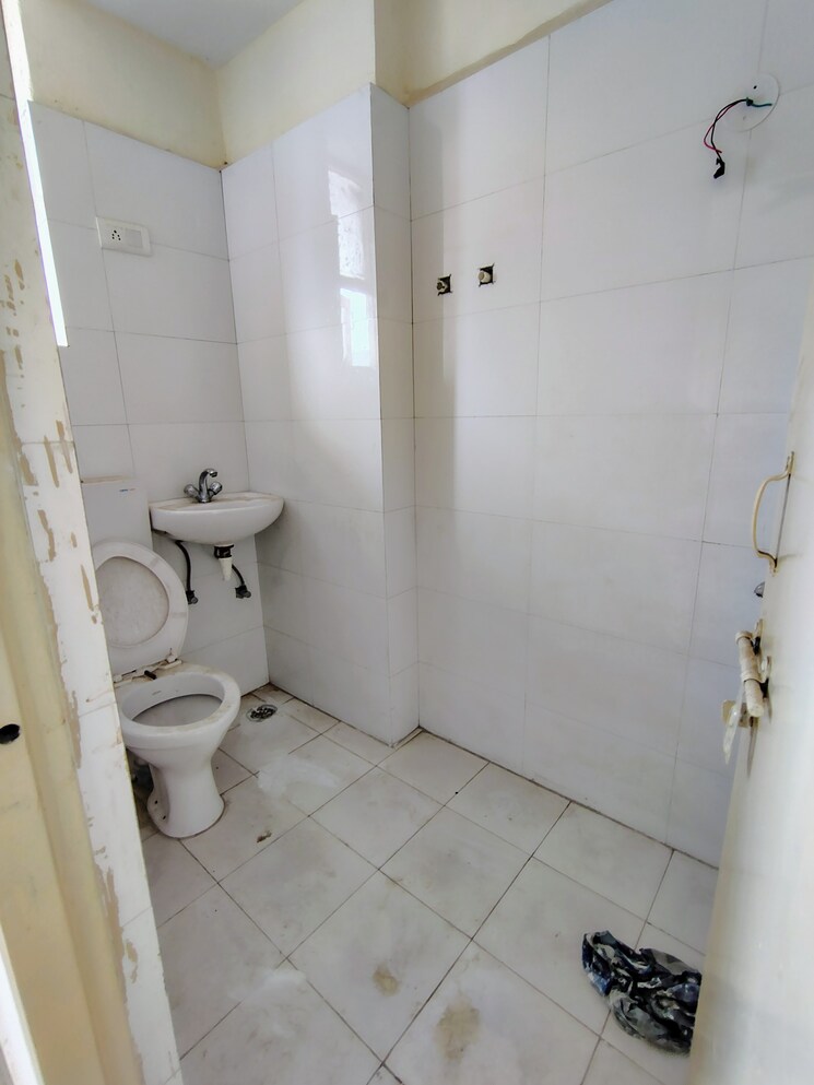 Bathroom, adore-happy-homes 3 Bedroom 645 Sq.Ft. Apartment In Sector 86 Faridabad 8932216