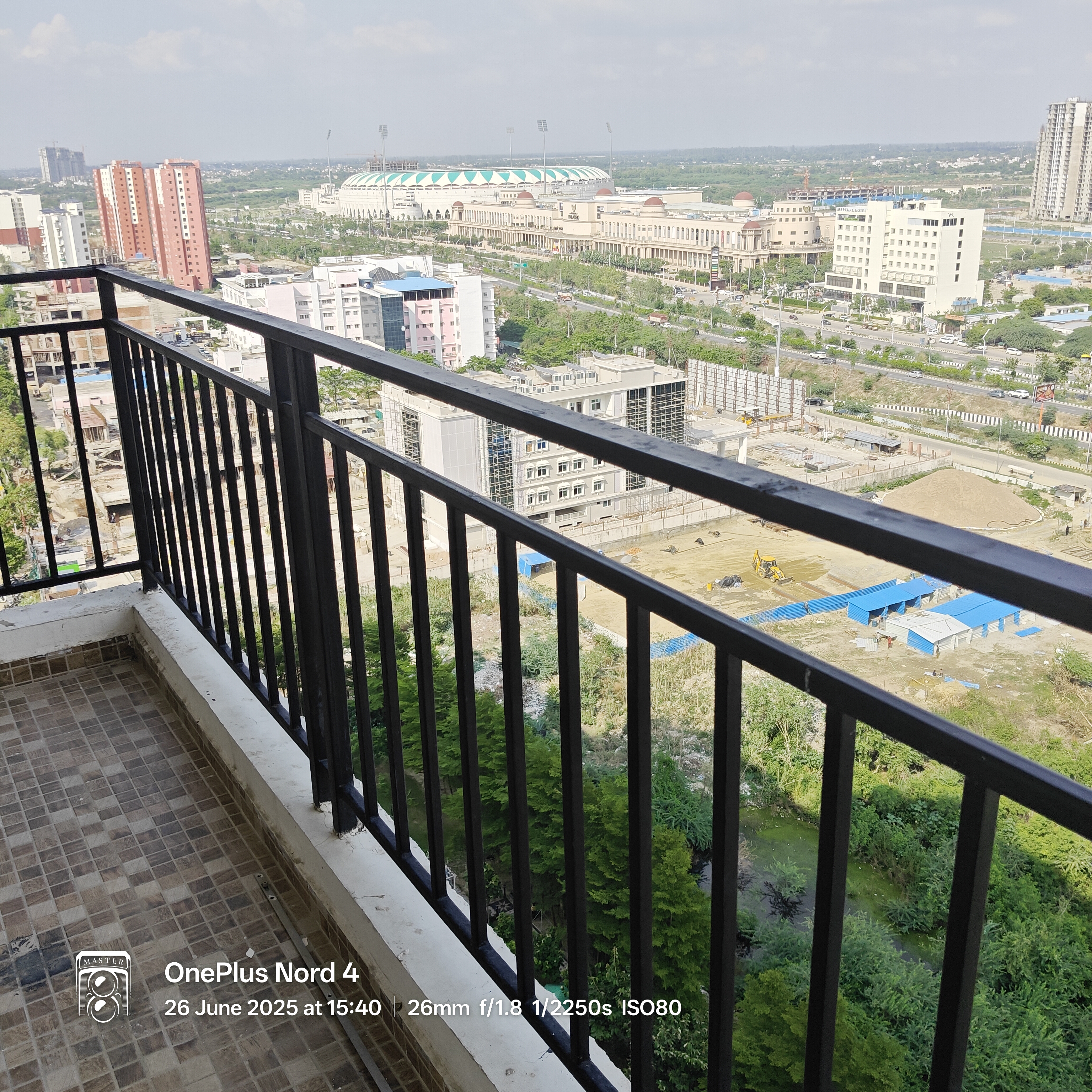Office Space For Sale in Omaxe Hazratganj