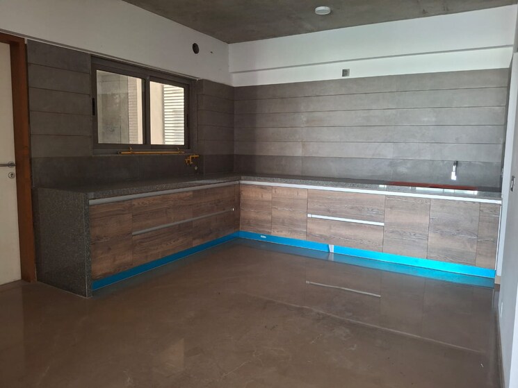 Kitchen, bodakdev 4 Bedroom 4760 Sq.Ft. Apartment In Bodakdev Ahmedabad 8932226