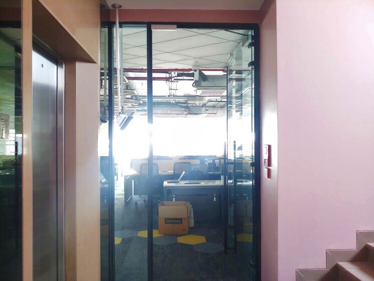 Team Area, j m road Commercial Office Space 3500 Sq.Ft. In J M Road Pune 8932244
