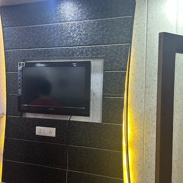 Furnished Amenities in 3 BHK Apartment at TDI City Kingsbury, Sector 61 – for Sale