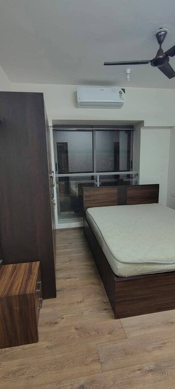 Room in 2 BHK Apartment at Rashmi Regency, Nalasopara East – for Sale